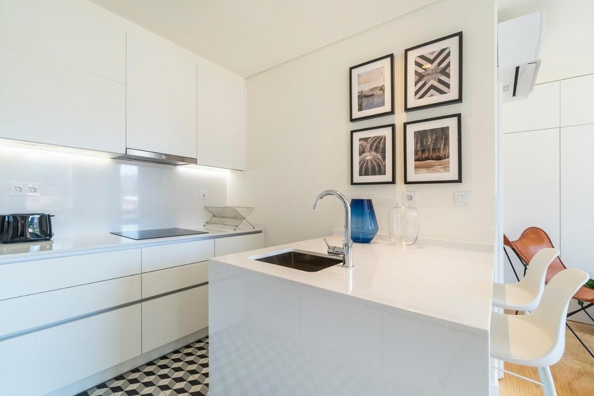 Modern 1 Bedroom Lisbon Apartment With Balcony Экстерьер фото